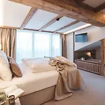 & Madlochblick Hotel