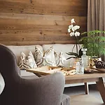 Hotel & Madlochblick