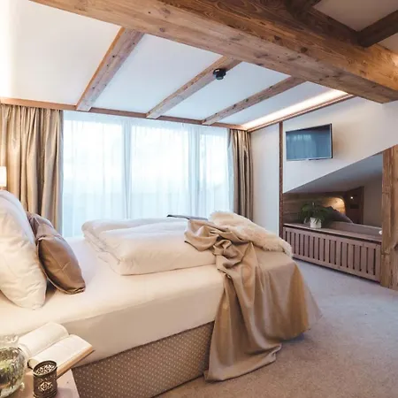 & Madlochblick Hotel