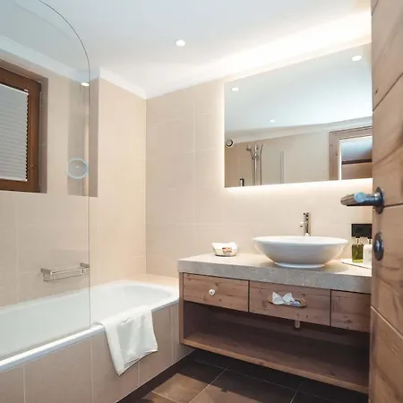 & Madlochblick Hotel