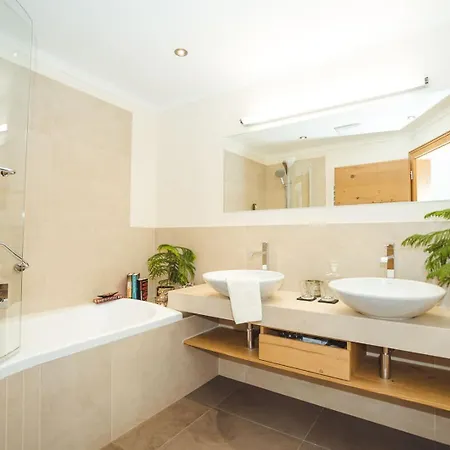 & Madlochblick Hotel