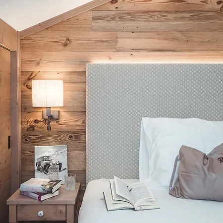 Hotel & Madlochblick