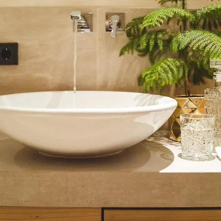 Hotel & Madlochblick Lech am Arlberg