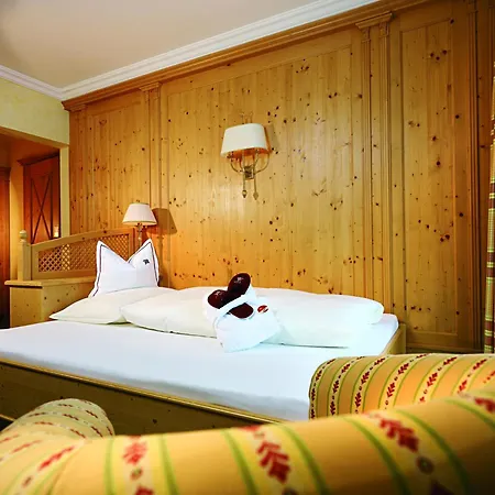 Hotel & Madlochblick