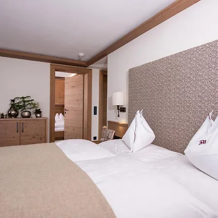Hotel & Madlochblick